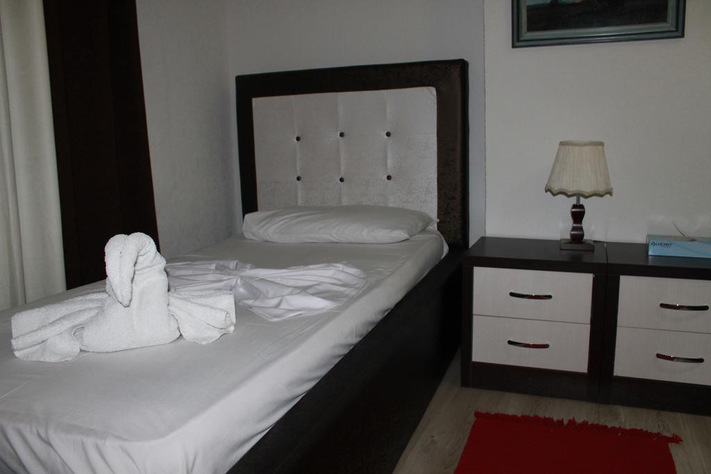 Hotel Livia 티라나 외부 사진