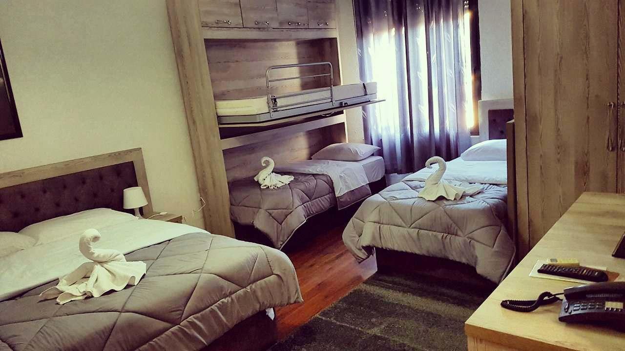 Hotel Livia 티라나 외부 사진