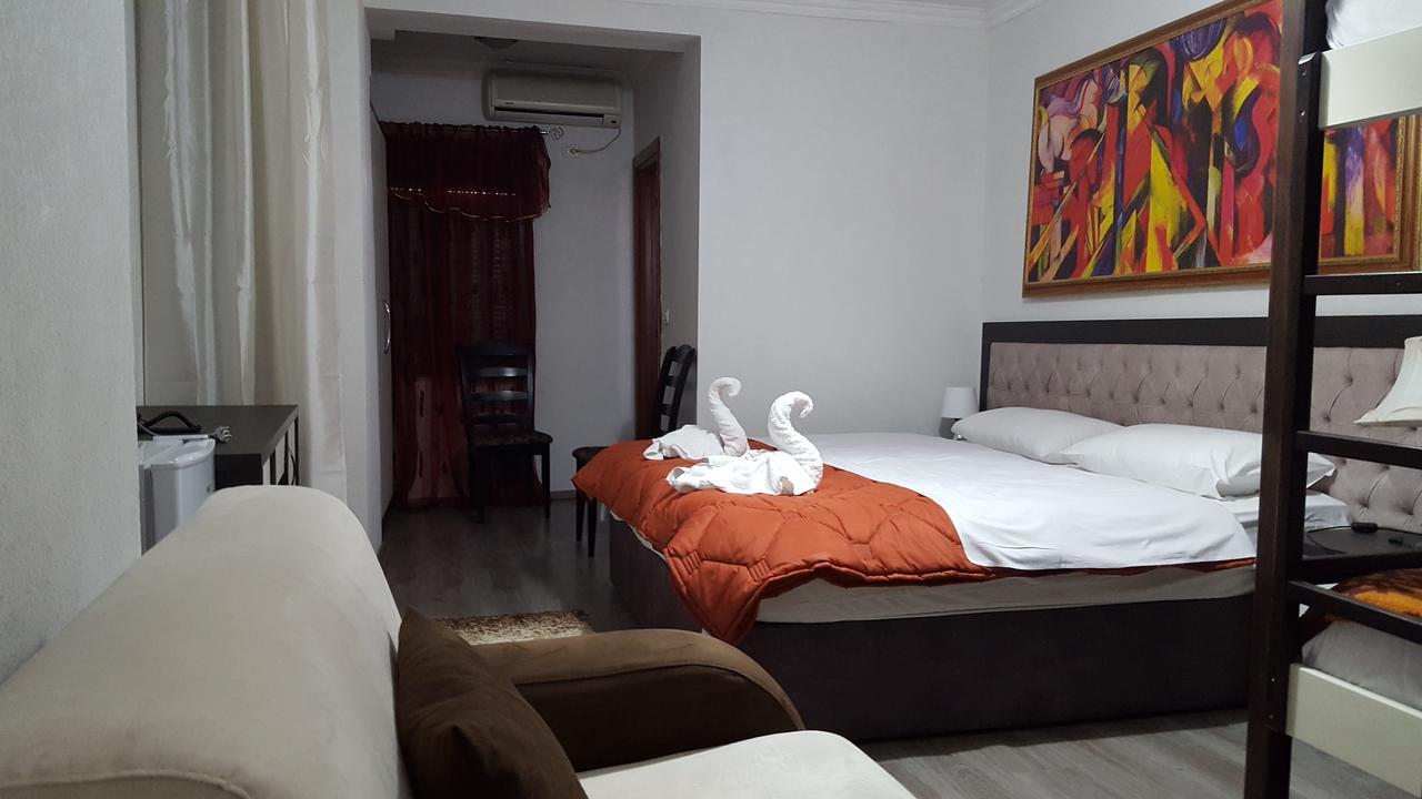Hotel Livia 티라나 외부 사진